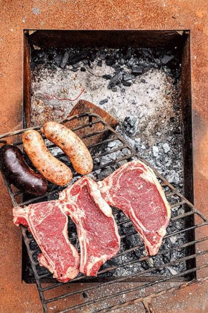 "No tiene sentido madurar carne de novillito", dice Nicolás Borenstein, sommelier de carne
