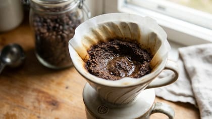 No tires el café usado: las maneras de reutilizarlo