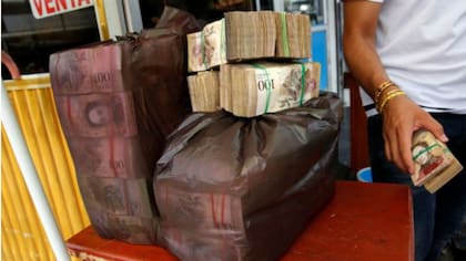 No todos tienen el valor de andar por la calle con grandes cantidades de efectivo. Pero a veces no hay opción