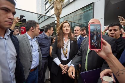 “No voy a hablar de esa persona. Lo que se dice debe ser luego demostrado en la Justicia”, dijo la vicepresidenta, Victoria Villarruel, en referencia al diputado Luis Petri