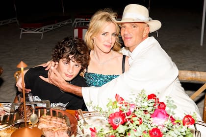 Noa Faena, Grace y Alan