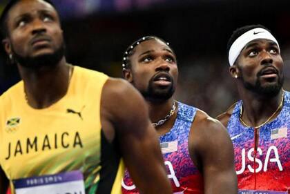 Kishane Thompson, Noah Lyles y Kenneth Bednarek, protagonistas de la competencia de 100 metros de este sábado.