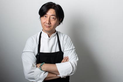 Nobuyoshi Takagi, presenta dulces nipones a base de arroz glutinoso o mochi