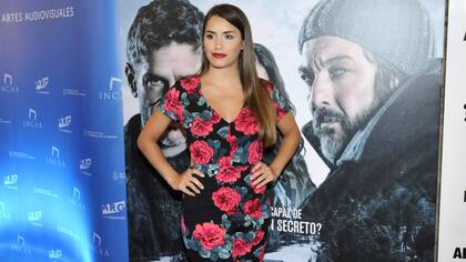 Noche con altibajos para Lali, la grúa le llevó el auto