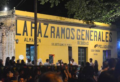 La Noche de los Almacenes, en Roque Perez