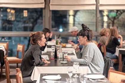 Noche de martes en el Restaurante Armenia