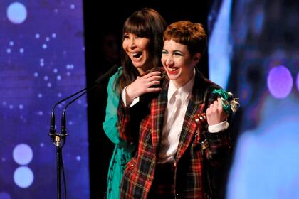 Moria Casán junto a su hija, que recibió un premio por su trabajo en Alanis