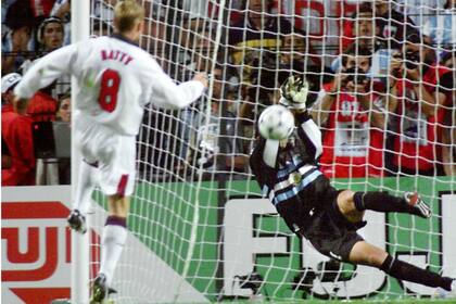 Noche dramática en Saint-Etienne: las manos de Roa para detener el penal de Batty y desatar la fiesta argentina en Francia 98