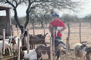 Es abanderado de su escuela y su sueño es seguir estudiando para convertirse en veterinario