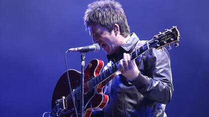 Noel Gallagher en el escenario