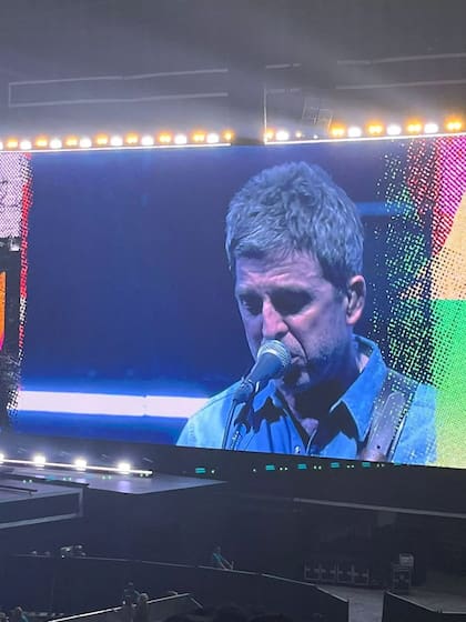 Noel se tomó un minuto para procesar la emoción que significó el regreso de Oasis