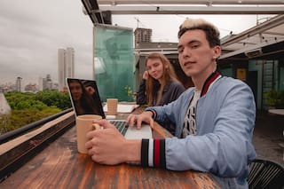 Un ranking de las mejores ciudades para trabajar de manera remota: en qué lugar quedó Buenos Aires