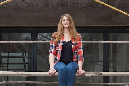 Nombre y edad: Lucía Guerberoff (32).
Profesión: arquitecta.
Desafío cumplido: puso un estudio junto con su socia y trabaja
de forma independiente.
Más info: www.matealbino.wix.com.