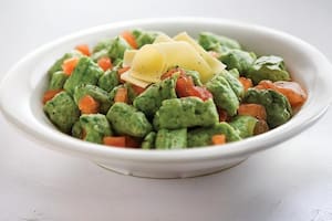 Ñoquis soufflé de rúcula