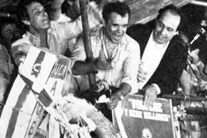 Norberto "Beto" Imbelloni, Herminio Iglesias y Carlos Spadone en el acto de cierre de campaña del justicialismo