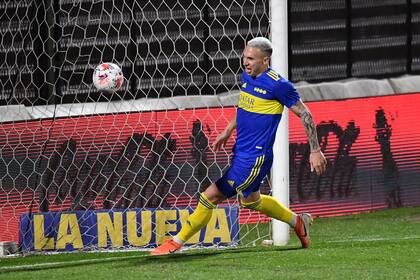 Norberto Briasco le marcó su primer gol en Boca a Platense
