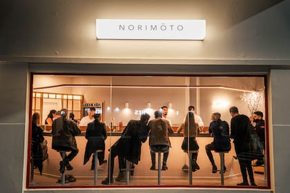 Norimoto crece en Argentina y el exterior con un formato que redefine el sushi.