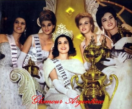 Norma Nolan coronada como Miss Universo en 1962. Foto: Glamour Argentino