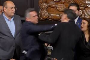 Noroña y Moreno se pelearon en el Congreso de México