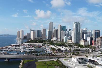 North Miami se destaca por su ubicación estratégica entre Miami y Fort Lauderdale, con acceso a autopistas y parques naturales
