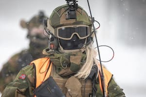 Noruega abrió todos los puestos de combate a las mujeres en 1985 y se convirtió en el primer país europeo en reclutar mujeres 30 años después.