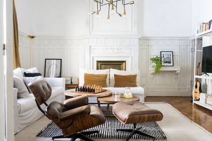 "Nos gusta crear un juego de elementos que consiste en unir dos carpetas para generar una verdadera experiencia visual y sensorial", dice Magdalena.