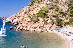 Ibiza, la isla de las fiestas que le declaró la guerra al turismo