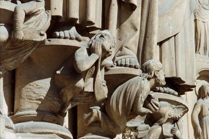 Notre Dame: los secretos que esconden las monstruosas gárgolas de la catedral más icónica de Europa
