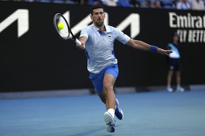Novak Djokovic acumula 10 títulos del Australian Open y busca aumentar su cosecha 