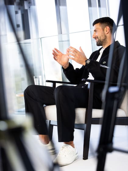 Novak Djokovic durante la entrevista exclusiva con LA NACION, en Belgrado, la capital serbia