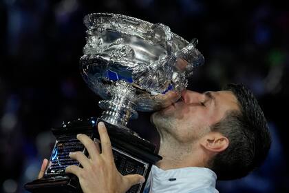 Novak Djokovic, eliminado en semifinales de la presente edición por Jannik Sinner, es el máximo campeón del Australian Open con 10 títulos