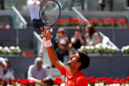 Novak Djokovic venció a Jaremy Chardy en Madrid