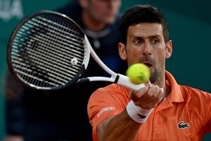 Djokovic estuvo al borde de la eliminación, pero festejó después de 3 horas de partido