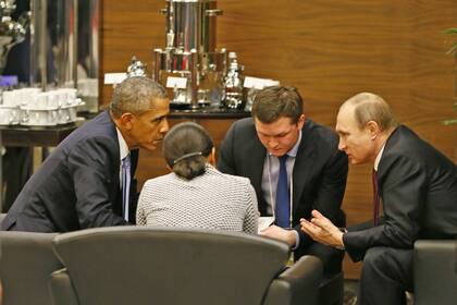 El presidente ruso Vladimir Putin se reunió con Barack Obama en el marco de la cumbre del G20 el 15 de noviembre de 2015 en Antalya