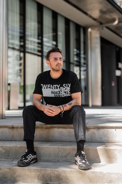 NTVG registró su nuevo disco, Florece en el caos, en su flamante estudio de grabación. Lleva el mismo nombre que el anterior: Elefante Blanco