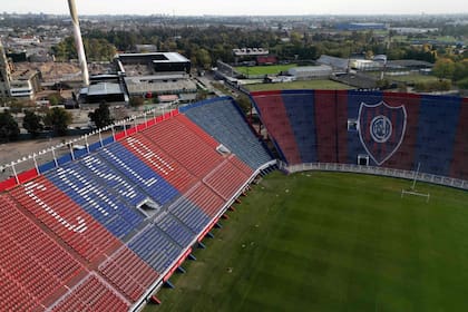 "Nuestra cuna de jugadores tiene que ser el Bajo Flores y la de socios, Avenida La Plata", es uno de los postulados de Papasso