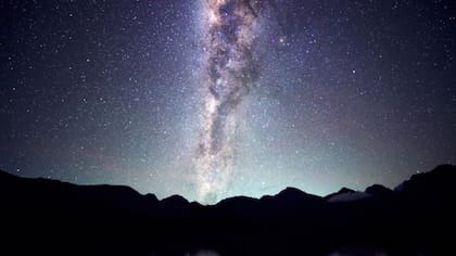 Nuestra galaxia, la Vía Láctea, se dirige hacia donde está ubicado el Gran Atractor