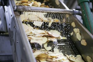 La tesis universitaria que se volvió una pyme, superó un incendio y exporta snacks a la región