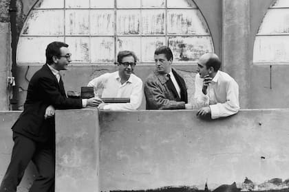 Los fabulosos cuatro de la Nueva Figuración: De la Vega, Deira, Macció y Noé