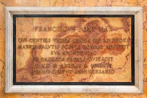 Revelan la nueva lápida de Francisco y el potente mensaje con un guiño a un ícono emblemático