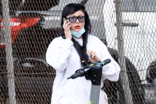 Bajo la tutela de sus padres, Amanda Bynes se muestra feliz con su prometido