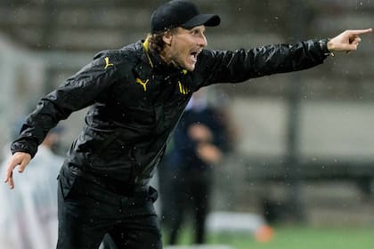 Nueva vida: en enero comenzó su primera experiencia como entrenador, en Peñarol