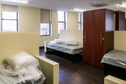 Nueva York cerrará 46 refugios para migrantes en 2025