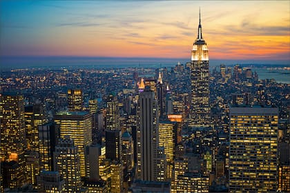 Nueva York enfrenta una crisis de vivienda y la gobernadora lleva adelante un plan para construir más de 800 mil hogares durante la próxima década