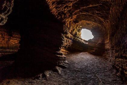 Los indígenas maoríes utilizaban algunas de las cuevas para enterrar a sus muertos.
