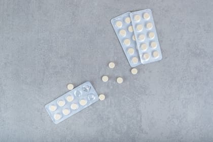 Nuevas investigaciones revelaron una posible conexión entre el uso de acetaminofén, conocido como paracetamol, durante el embarazo y los trastornos del neurodesarrollo que pueden derivar en el Trastorno del Espectro Autista (TEA) y el Trastorno por Déficit de Atención e Hiperactividad (TDAH)