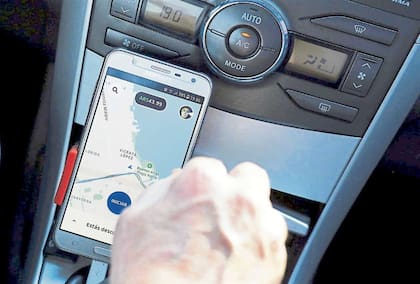 Uber expresó que es importante verificar la patente del auto, así como el nombre y la foto del "socio conductor"