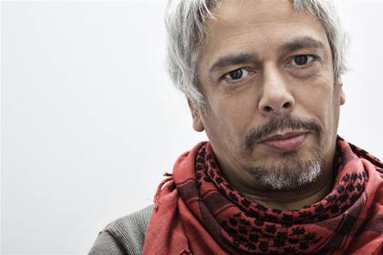 Nuevo director: Bobby Flores