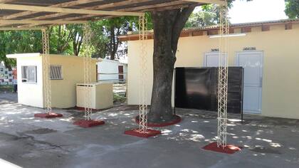 Nuevos sanitarios para visitas en el penal de Olmos