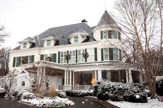 830 metros. Los detalles de la histórica casa nueva de Kamala Harris